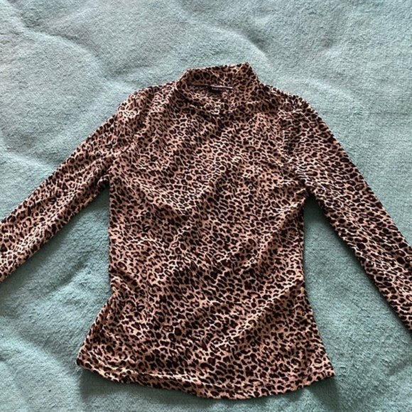 Cheetah print long sleeve - Picture 1 of 2